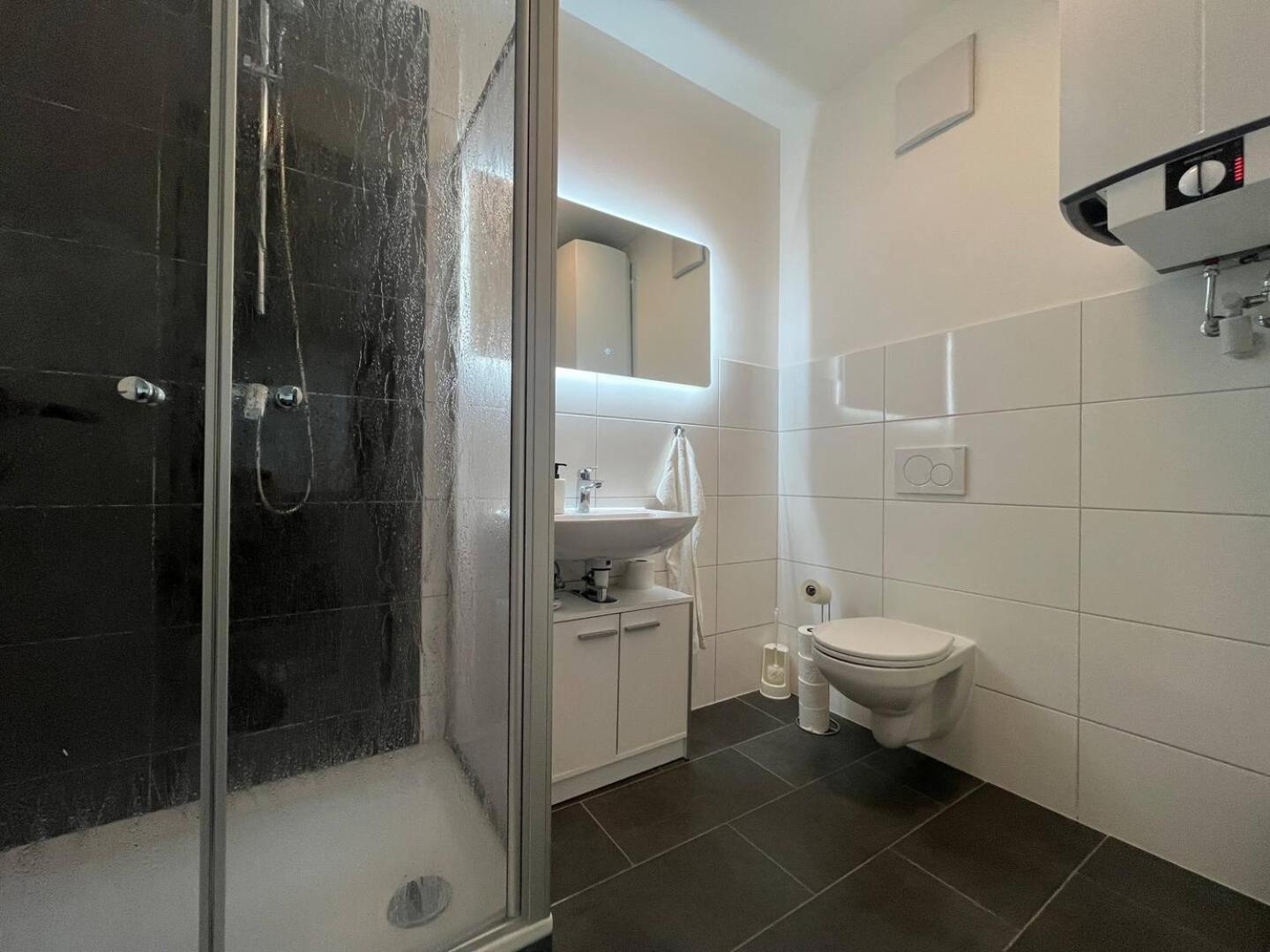 Simplex Apartments Am Ettlinger Tor Spacious Karlsruhe Esterno foto